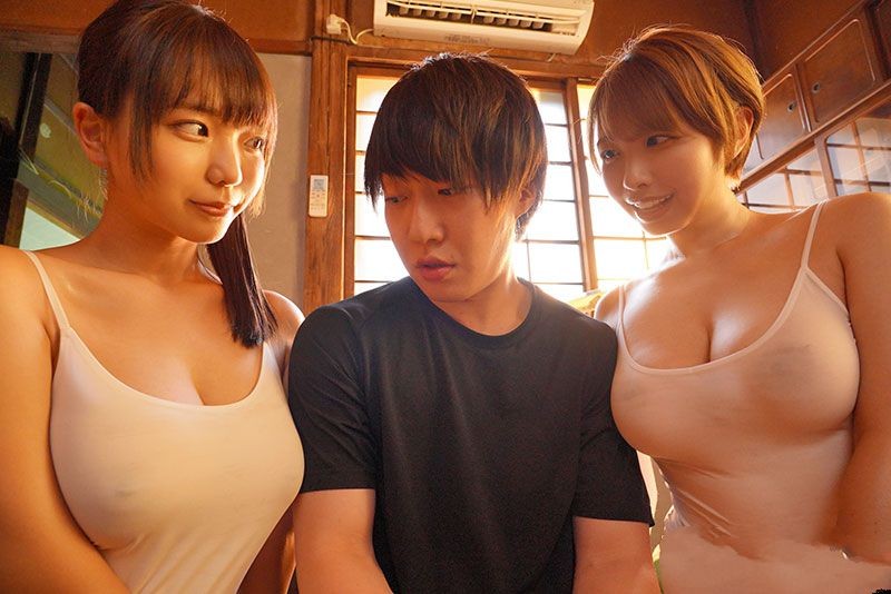 Cậu em trai ngây thơ được 2 cô chị gái ngực to đưa vào đời